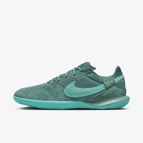 Indoor Court Football Shoes. Nike SG